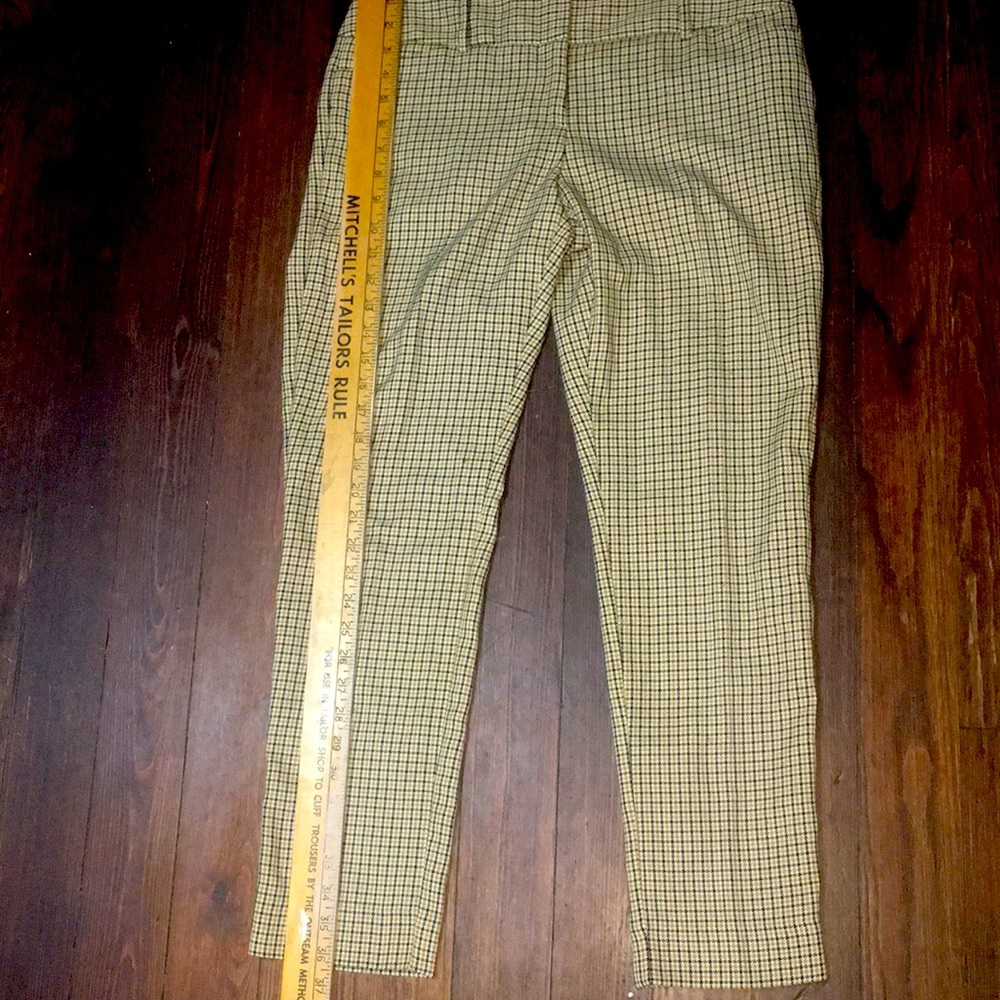 Capri pants